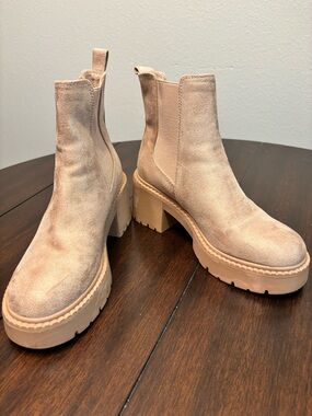 Madden Girl Chunky Chelsea Boot in Light Beige Suede 6M